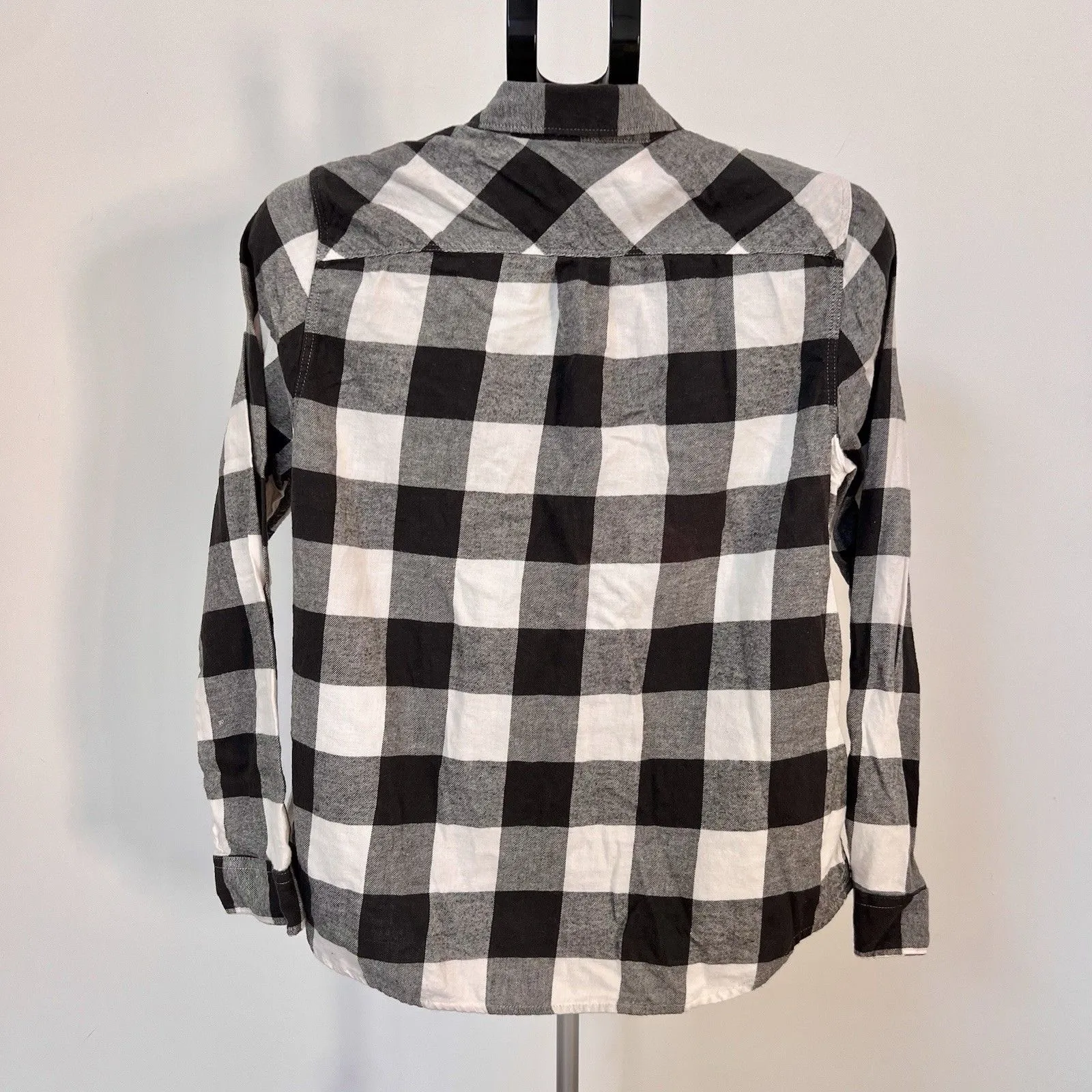 Eddie Bauer Women’s Button Down Up Black White Flannel Size Medium Long Sleeves - Image 3