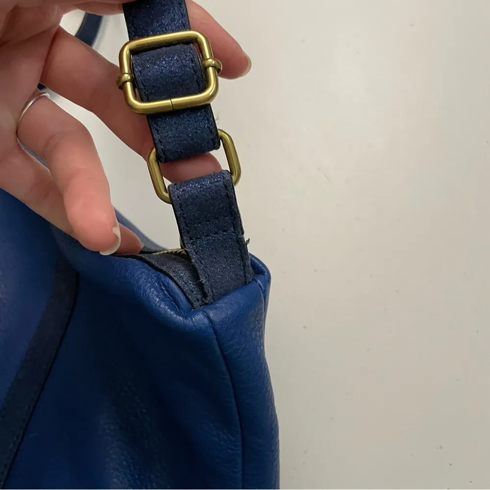 Purse Crossbody Erin Leather Pockets Credit Card Slots Sparkles Blue Gold - Image 12