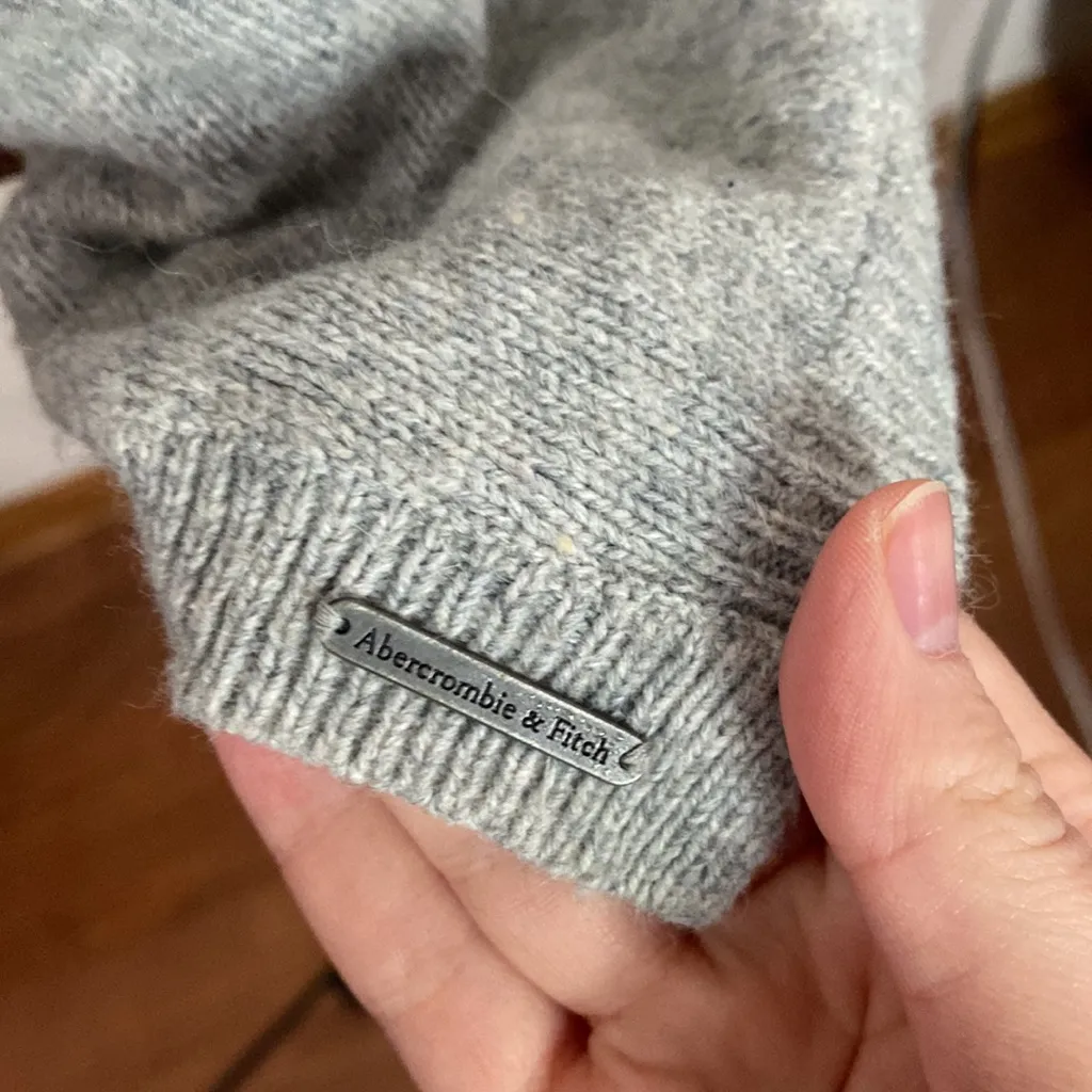 Abercrombie & Fitch embellished sequined high low wool blend grey sweater vest M - Image 6