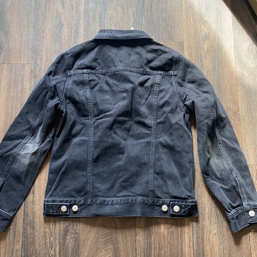 Madewell  Classic Denim Jacket - Image 4