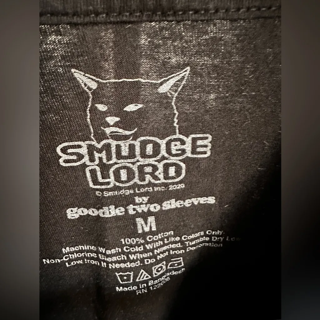 Smudge lord size medium cat shirt - Image 2