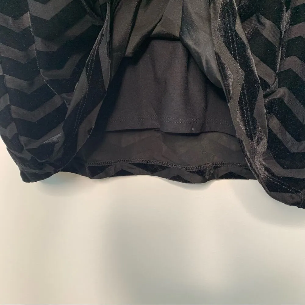 Karen Kane  Velvet Chevron Long Sleeve Dress Knee Length Mini Black Round Neck S - Image 8