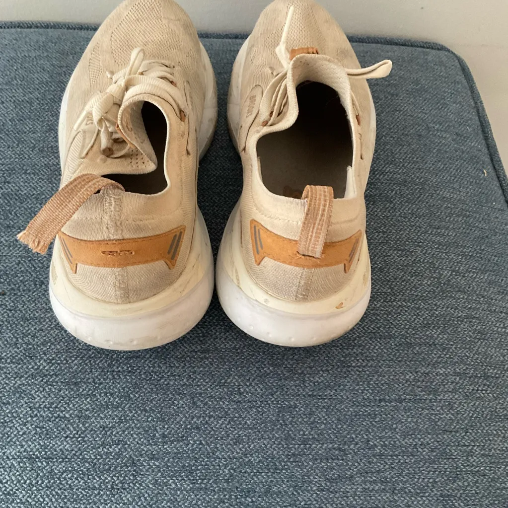 Brooks Women's Cream Running Shoes - Image 6