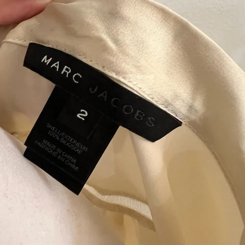 Marc Jacobs Elegant Cream Women's Top - Image 6