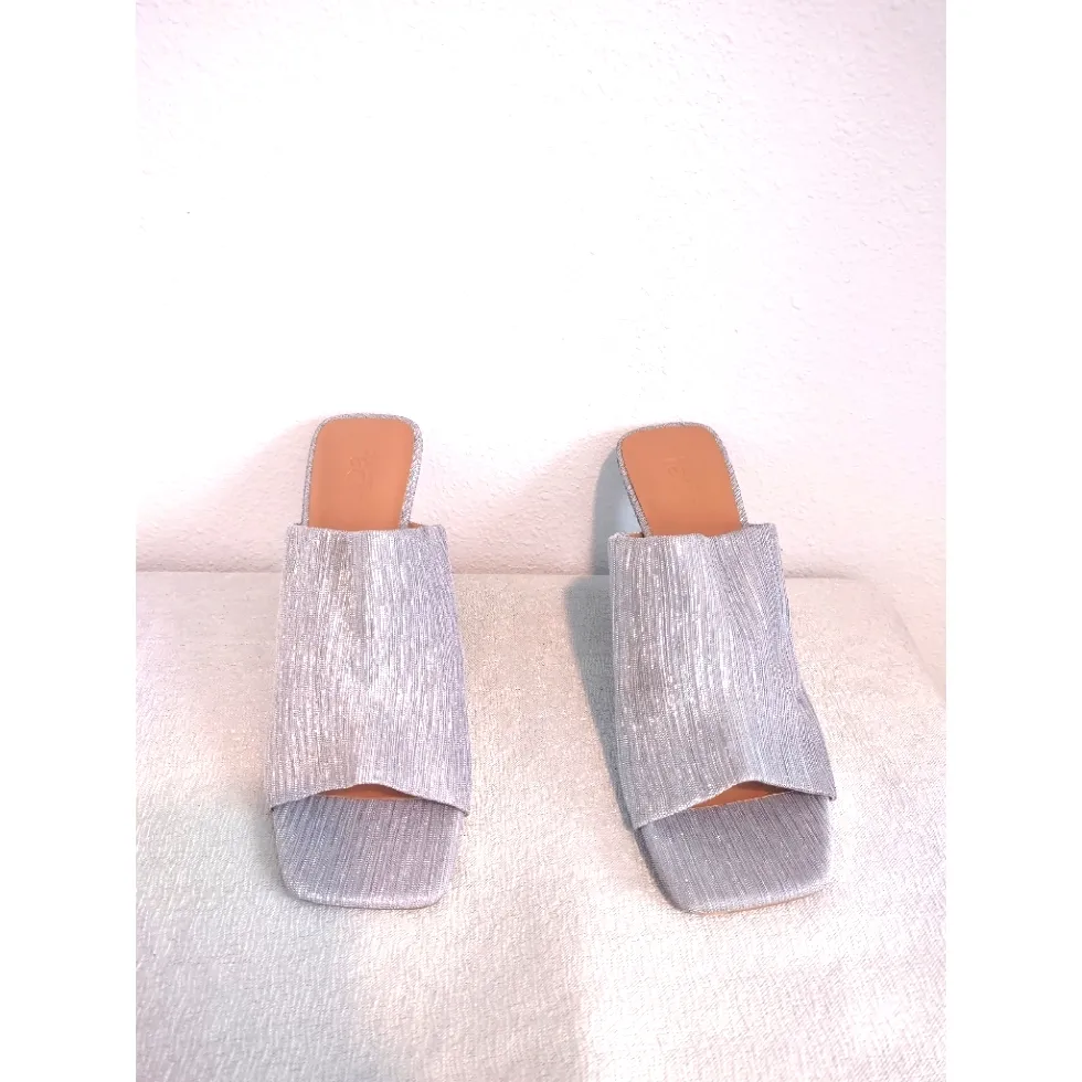 Nordstrom‎ Rack Women's metallic  Sandals - Image 2