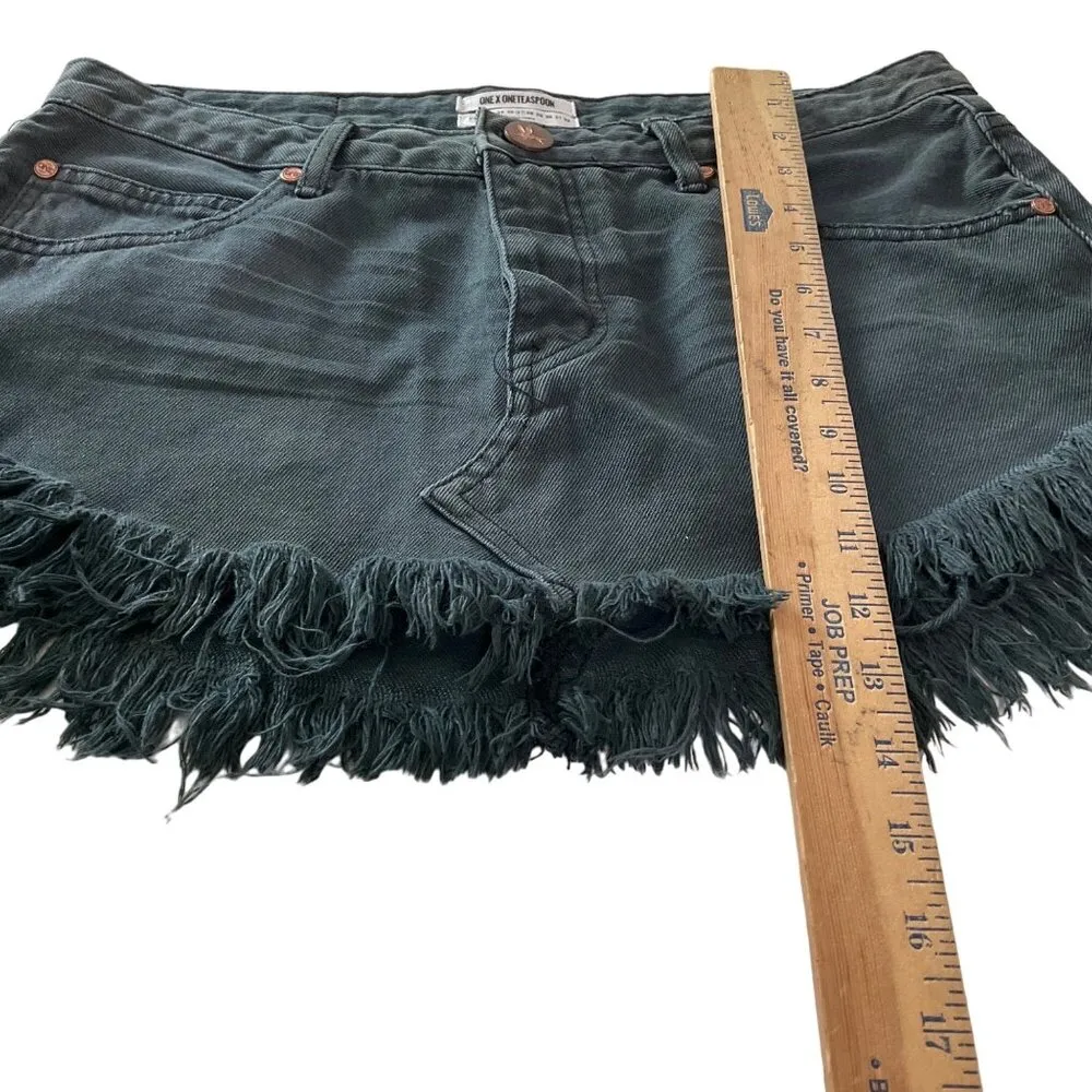 One Teaspoon 4040 Skirt With Low Waist & Raw Hem Size 27 black Denim button fly - Image 3