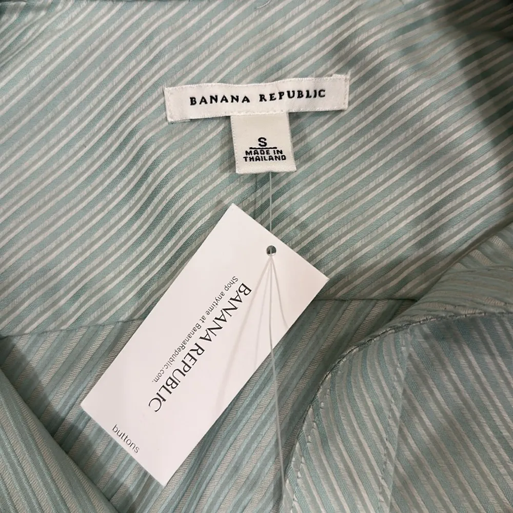 Banana Republic Seafoam Green Work Office Fitted Longsleeve Shirt Women Small - Image 5