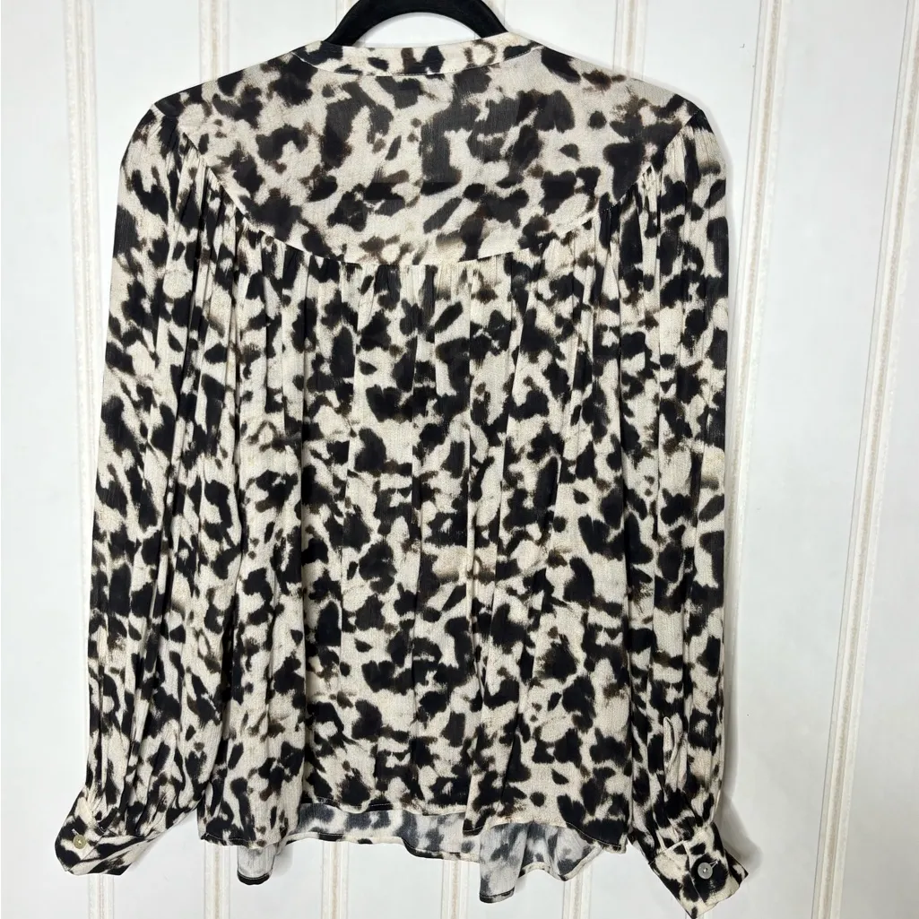 Rails  Fable Top in Blurred Cheetah 793 - Image 4