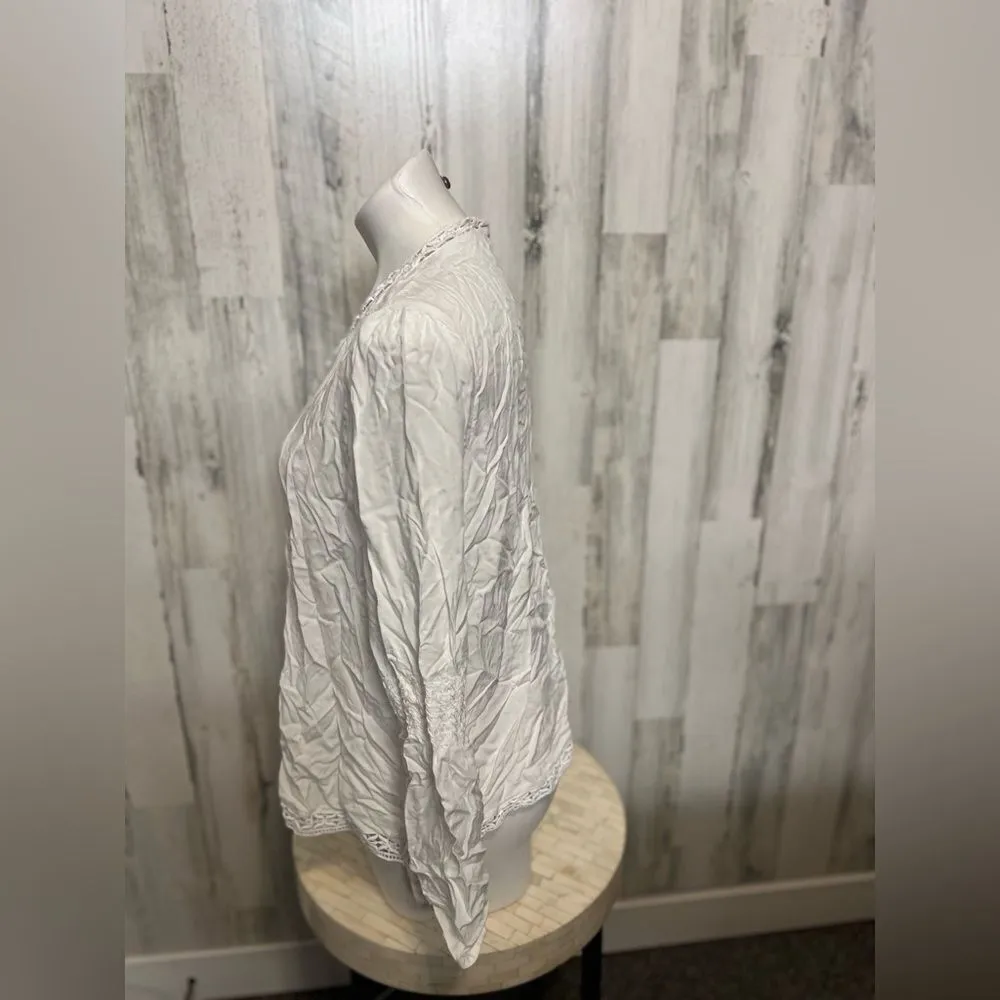 White blouse  - Image 2