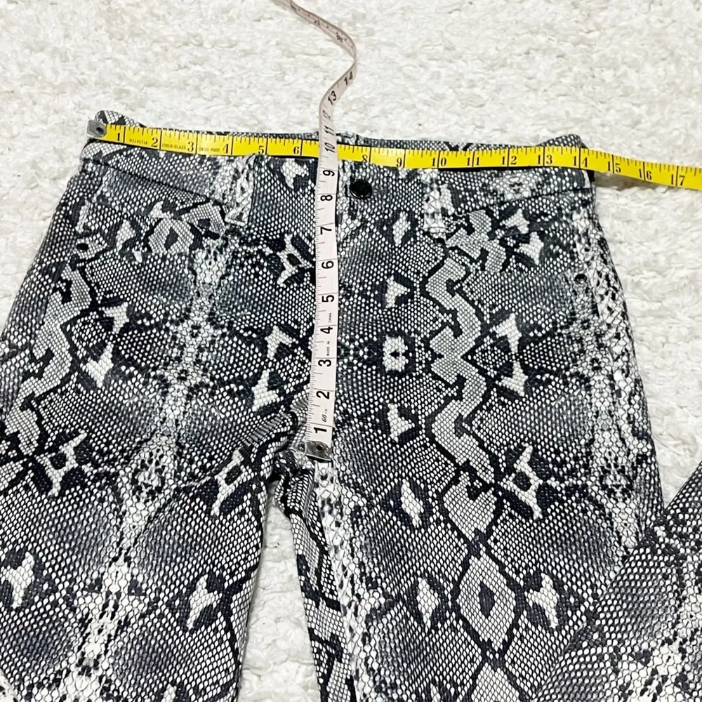 NEW Liverpool Python Leggings Pull On Pants Gray White Black Mid Rise 2/26 - Image 4