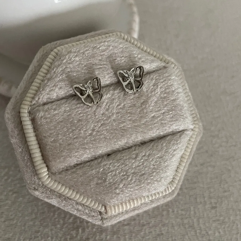 Silver outline butterfly studs - Image 2