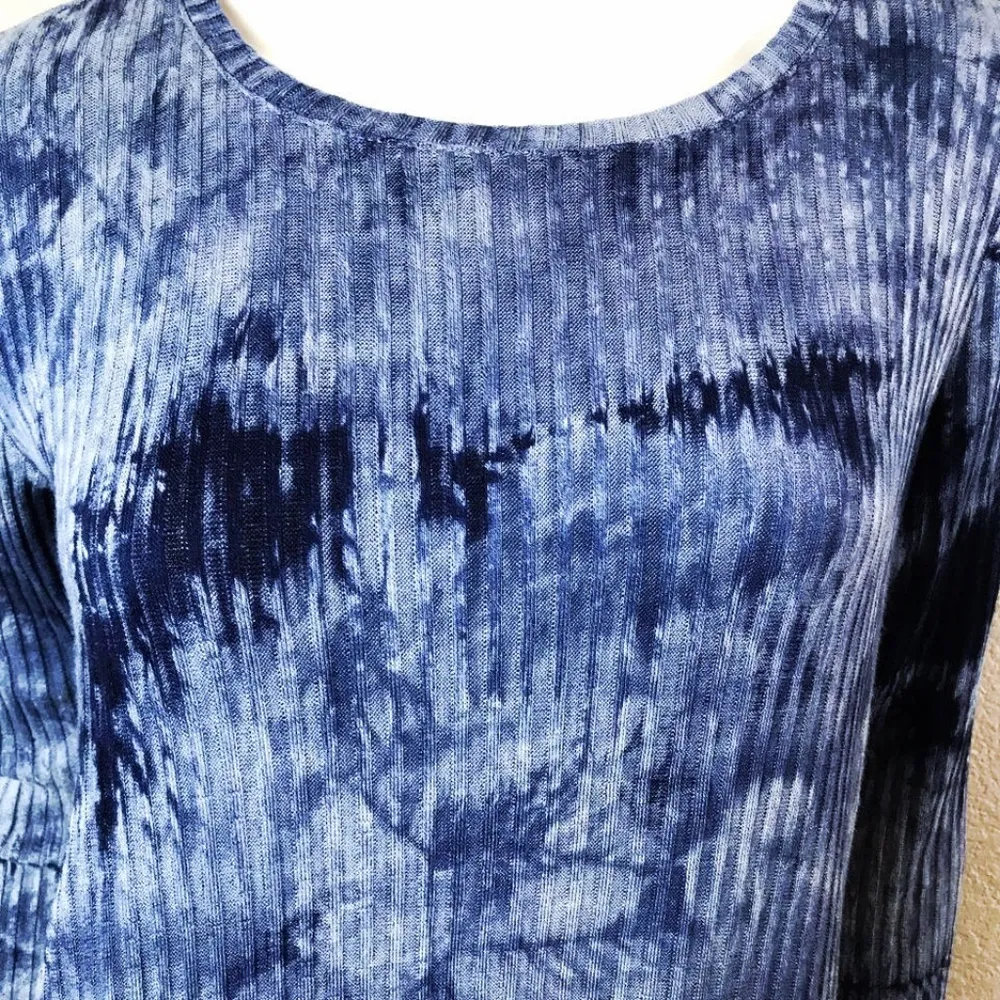 TWO VINCE CAMUTO Rayon Small Indigo Shirt Sweater - Image 8