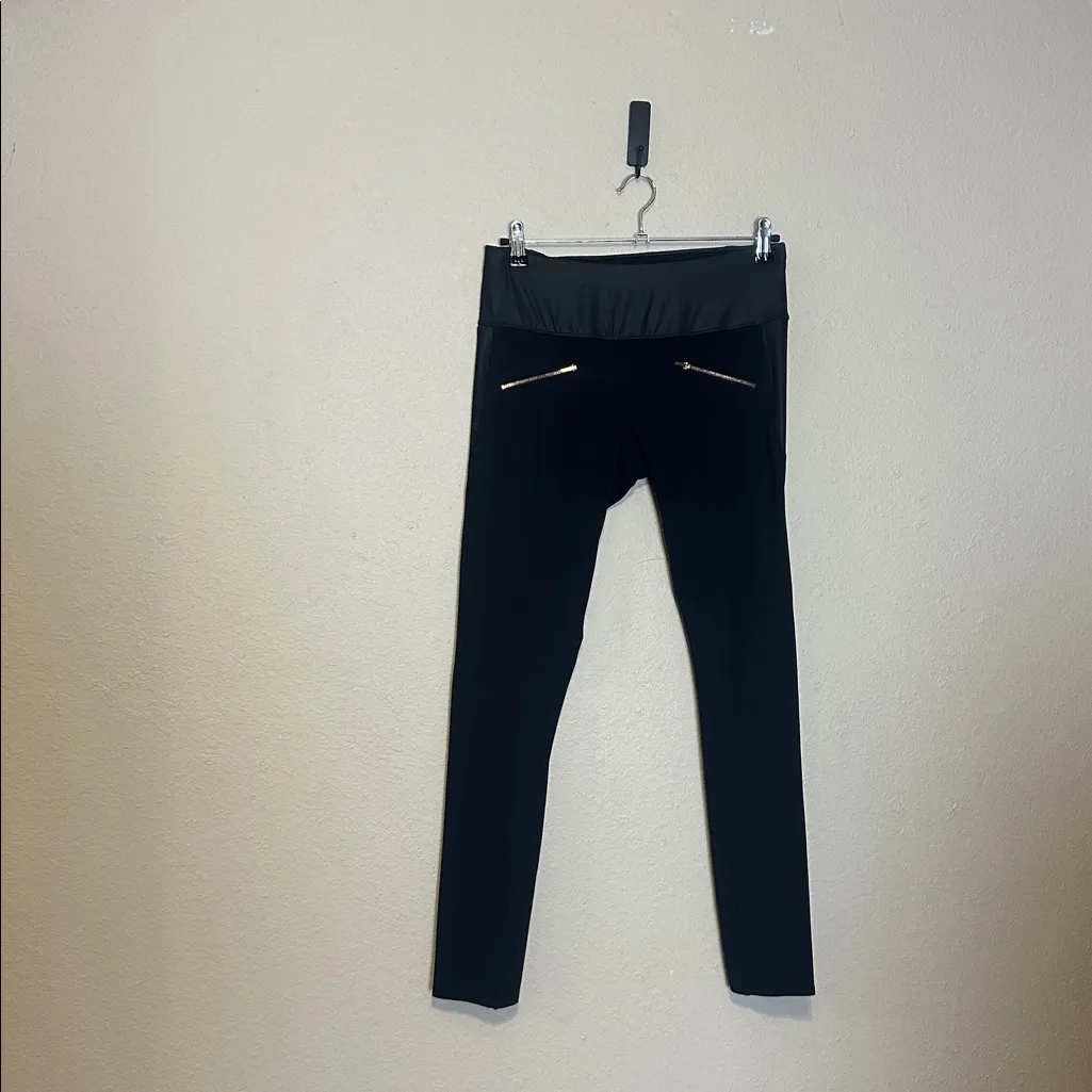 ADAY Throw & Roll Leggings Black Size Medium - Image 3