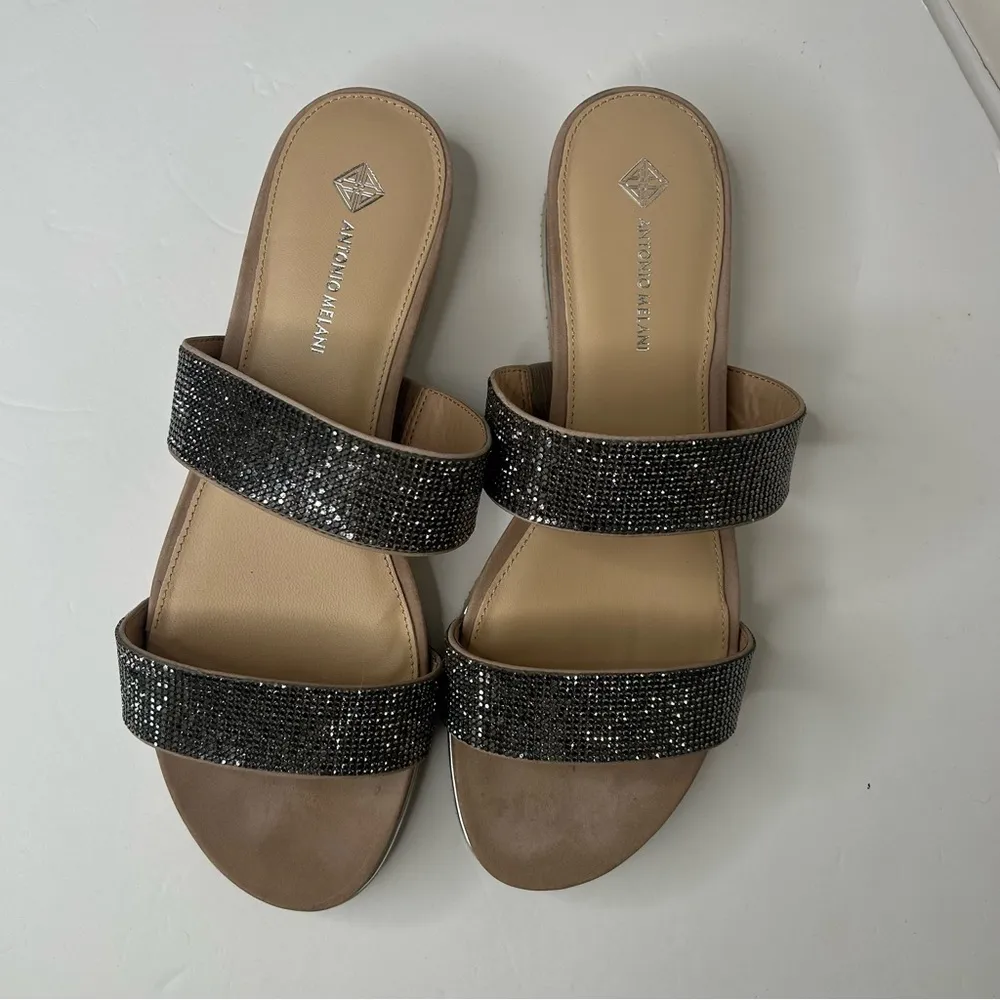 Antonio Melani silver & tan rhinestone bedazzled Slip-On Sandals 10 - Image 3