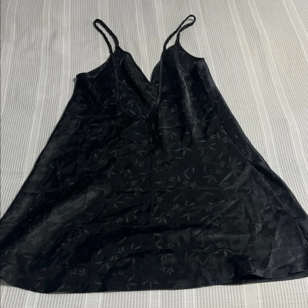 Morgan Taylor Black Floral Dress - Image 3