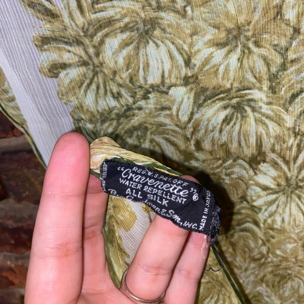 Cravenette Vintage 100% Silk Water Repellent White Green Floral Rectangle Scarf - Image 4