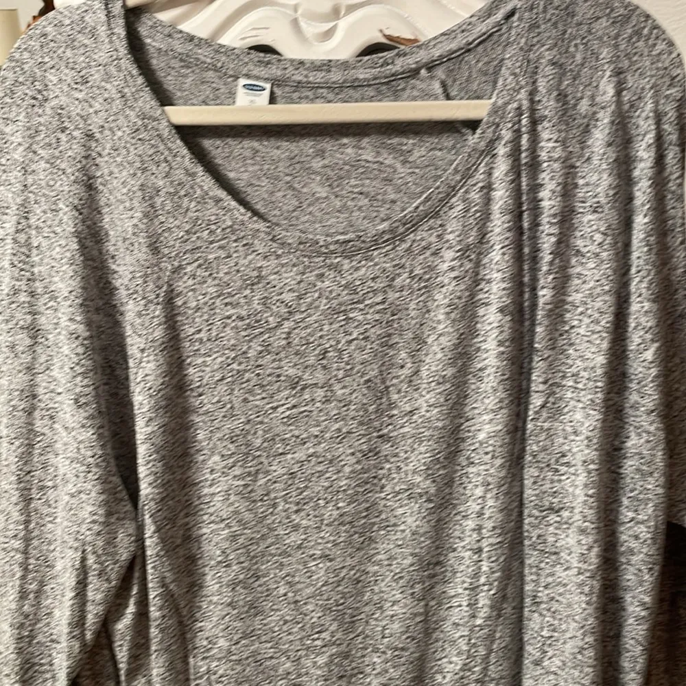 Old Navy 🤡🤡🤡3 for 12$ 🤡🤡🤡 Heather Gray Sweater - Image 2