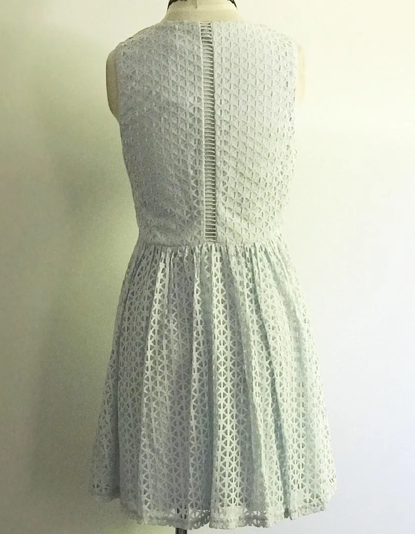 Lace V Neckline Flared Pleated Dress Blue - Image 4