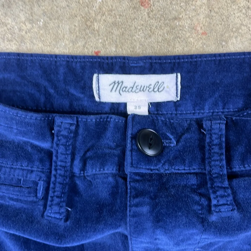 Madewell Emmet High-rise Wide leg cropped pant in velveteen
Size: 25 - Image 2