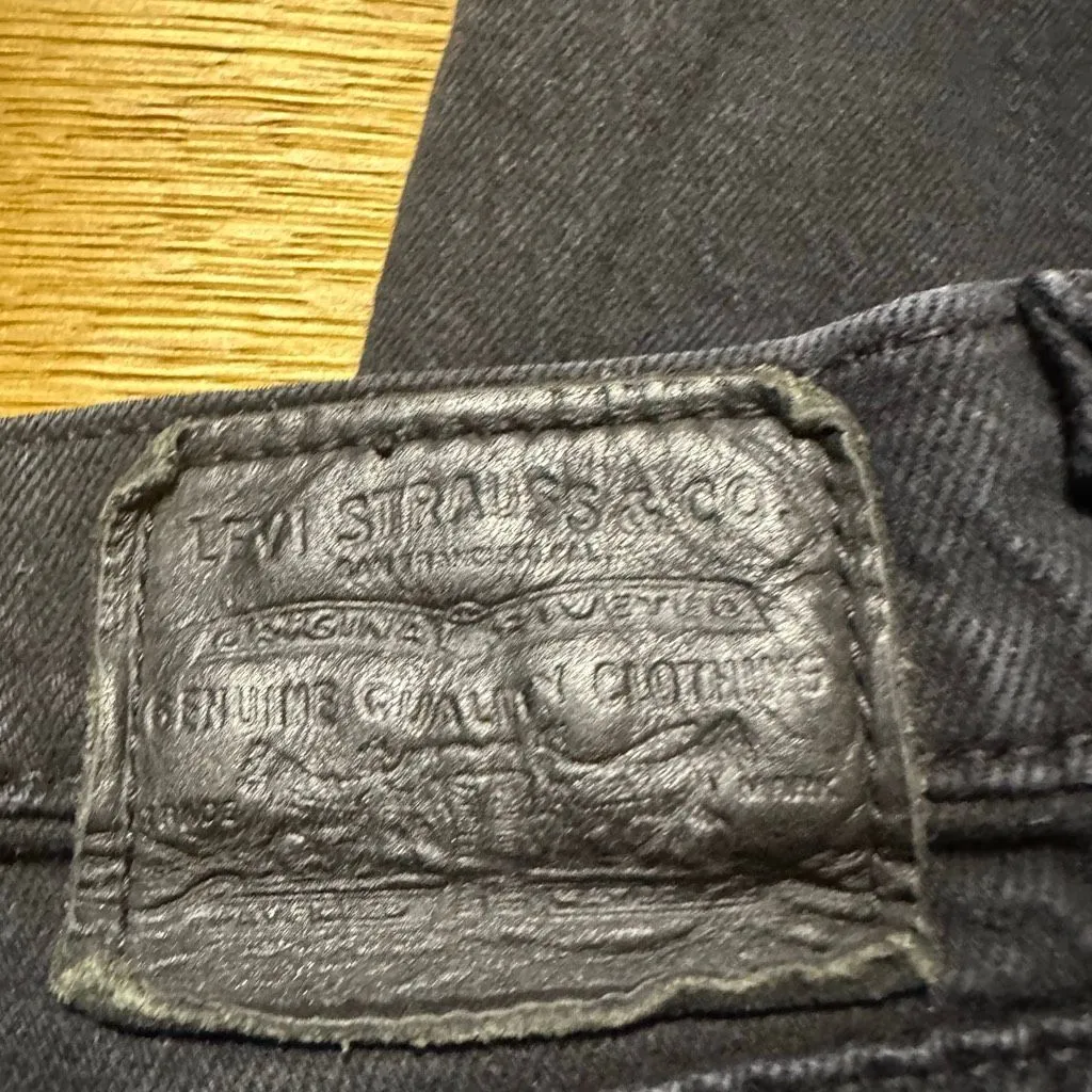 Levi’s wedgie straight button fly black 27 jeans - Image 13