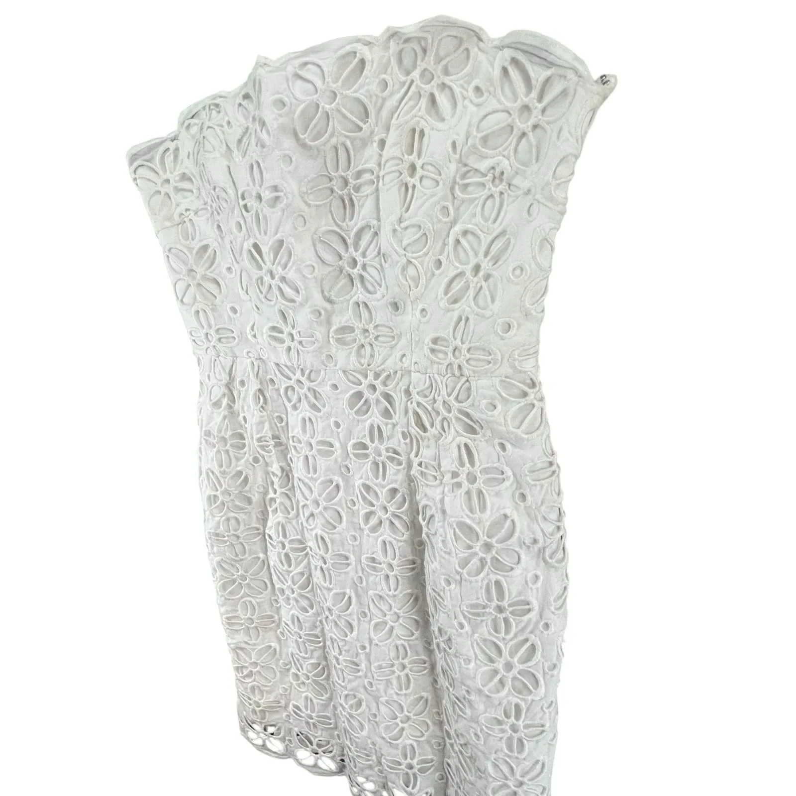 Milly New York Emalina Dress 10 White Floral Eyelet Strapless Lined Chic Modern - Image 4