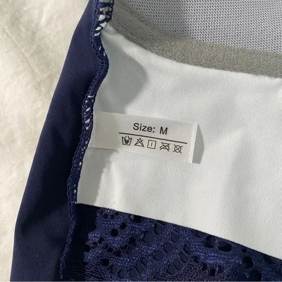 NEW Dark Blue Lace Bralette Long Line bra top navy blue 32B Size undefined - Image 6