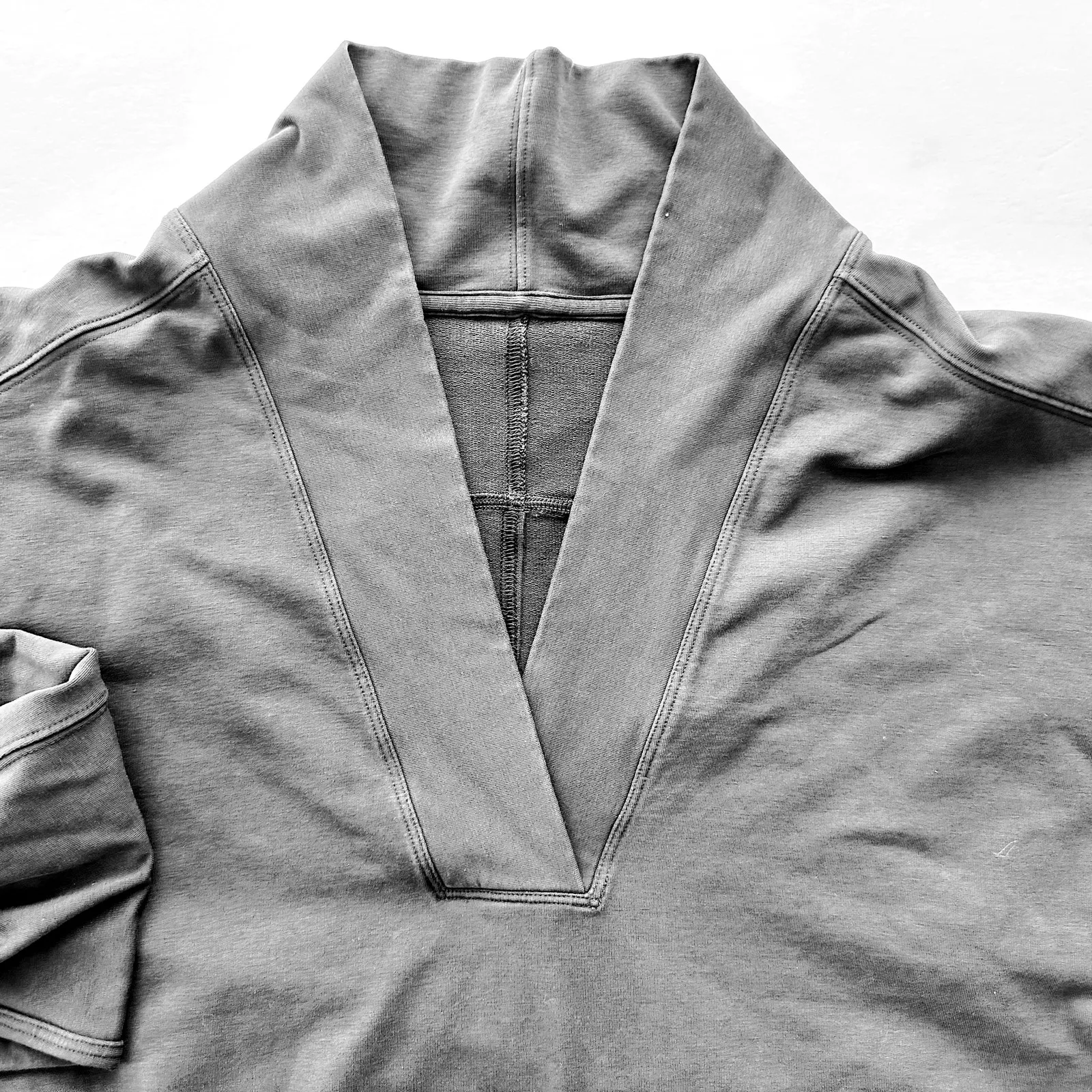 Lululemon LA Oversized Long Sleeve Tunic Size 12 Dark Grey Cotton Sweatshirt - Image 4