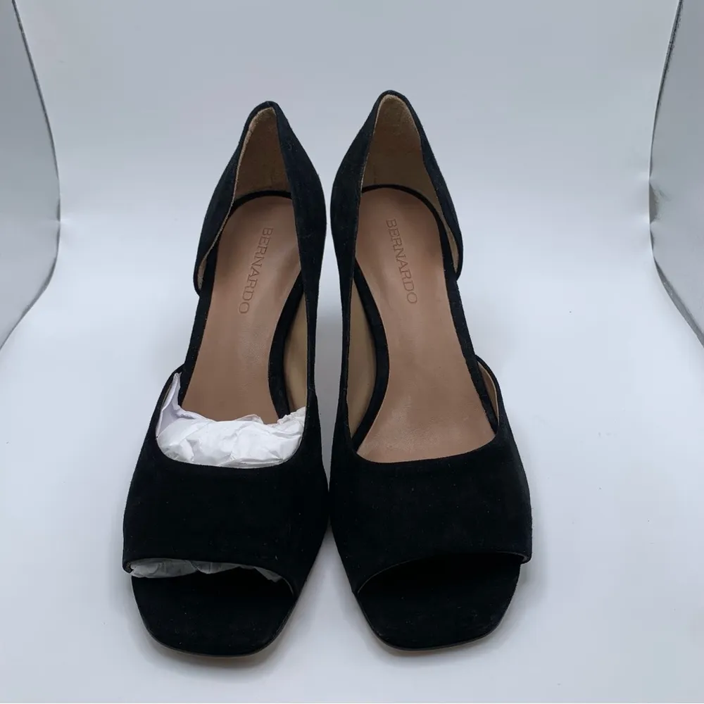 NWB Bernardo Nieve Women's Suede Peep Toe Pumps size 7M black 654 - Image 4