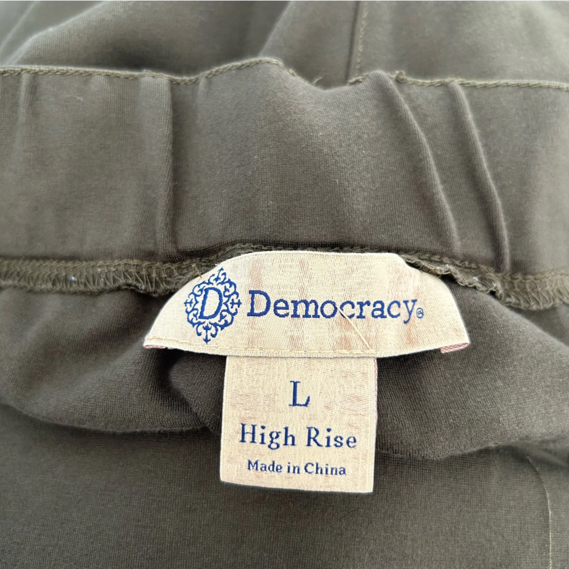 Democracy Army Green Elastic Drawstring Waist Utility Cuffed Pants Size Large - Image 7