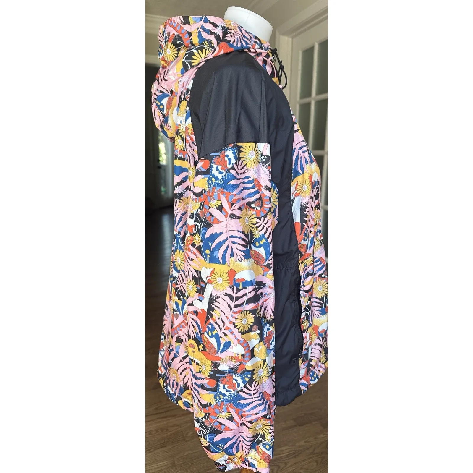 The North Face Women's Hydrenalite Floral Print Hooded Windbreaker Jacket L - Image 9