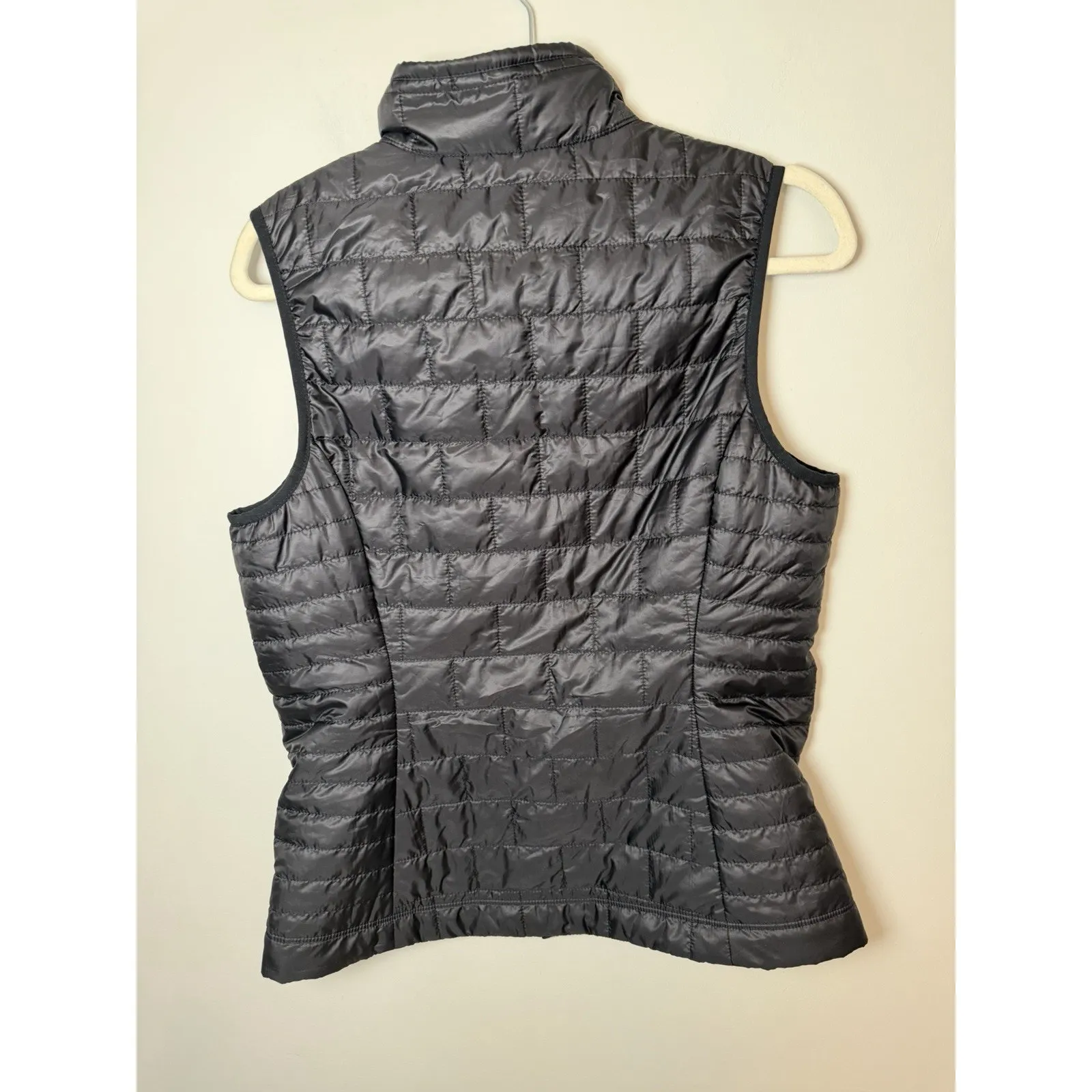 Patagonia Women's Nano Puff Vest Sz M Black With Logo NEW - Image 2