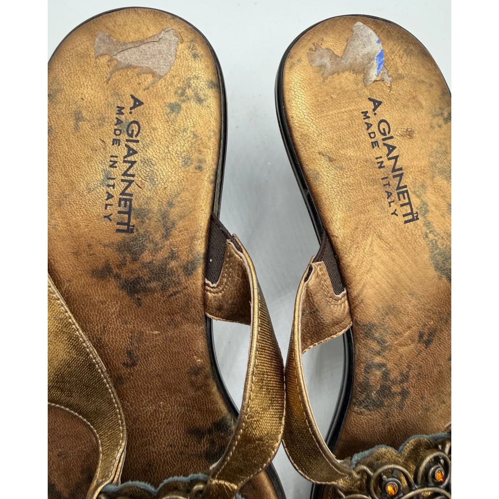 A. Giannetti Women 9 Floral Bronze Embellished Thong Baby Heel Sandals Retro Gold - Image 7