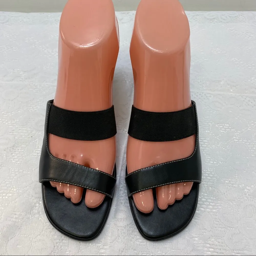 Worthington Black Slip On Double Strap Sandals. - Image 2