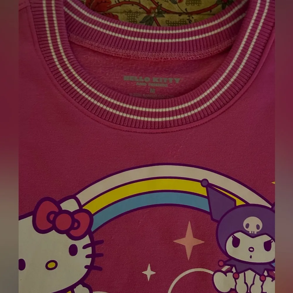 Sanrio Hello Kitty and Friends Woman’s Pink Sweatshirt Size Medium - Image 5