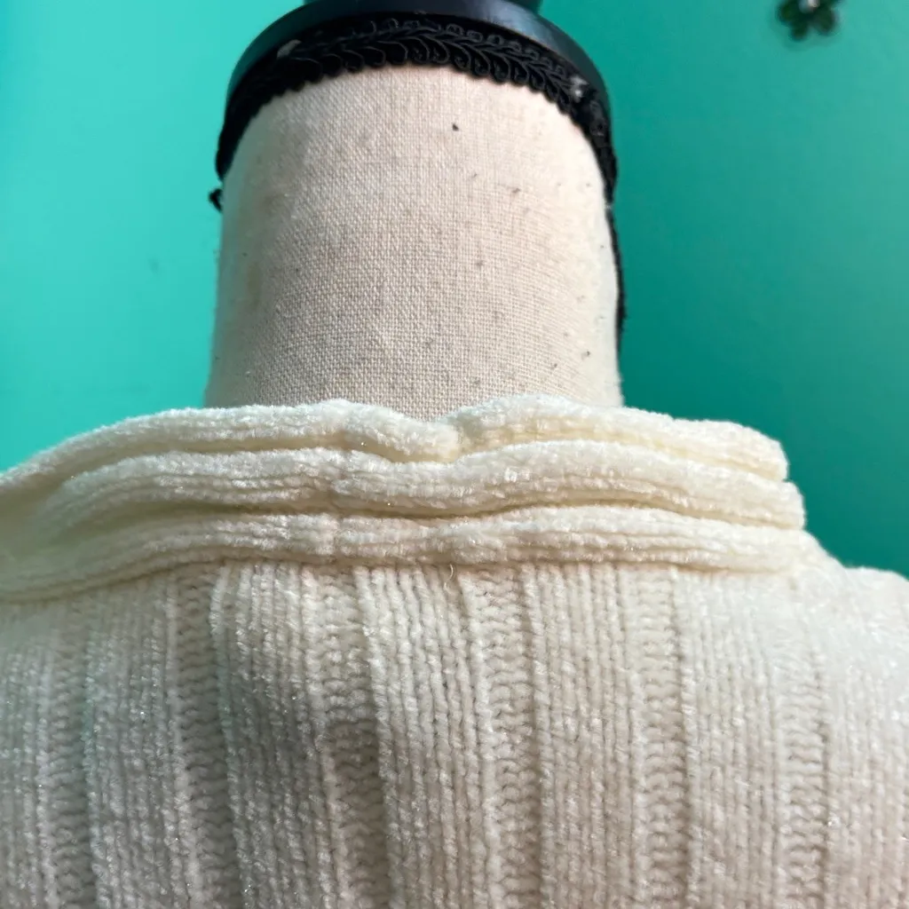 Classic Elements Cream V-Neck Sweater - Image 9