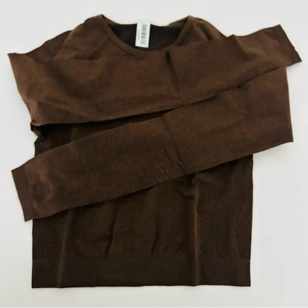 Gymshark M Vital Long Sleeve Cut Out Top - Image 3