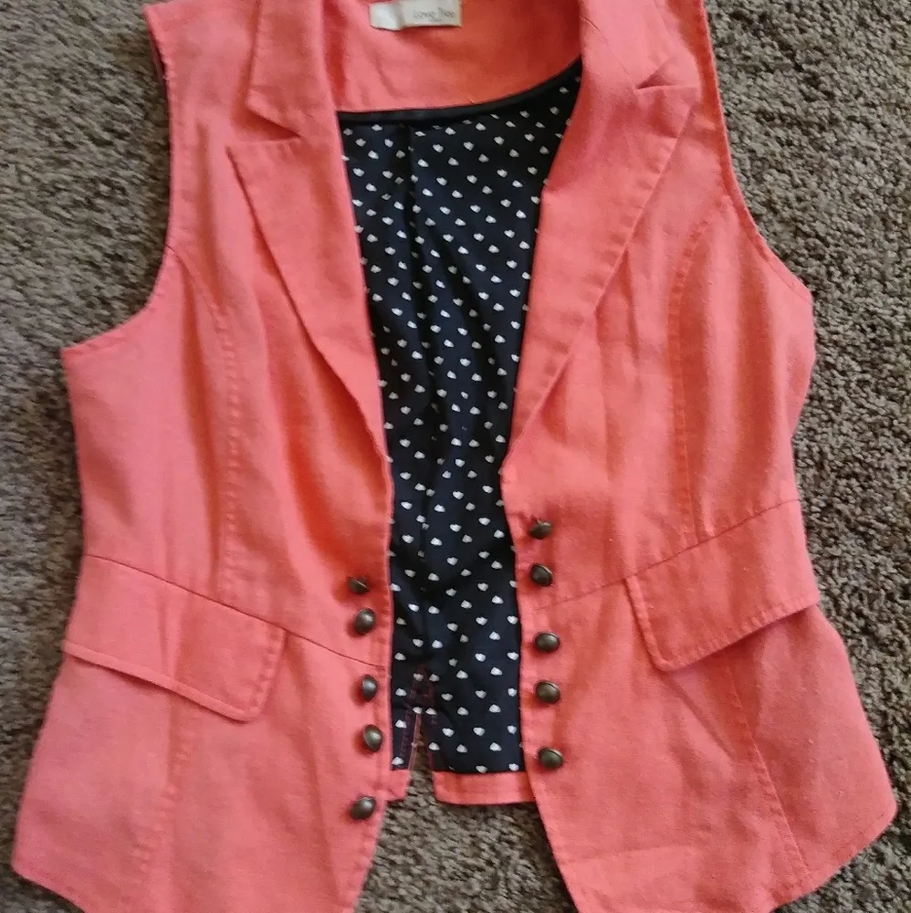 Cute Peachy Vest with White Hearts - Image 2