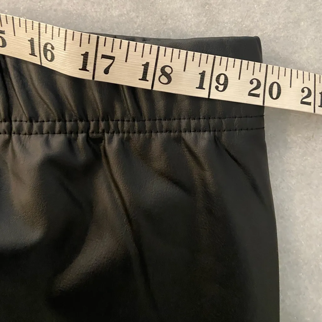 NWT Old Navy Size XXL Black Faux Leather Pull On Stretch Elastic Waist Leggings - Image 6