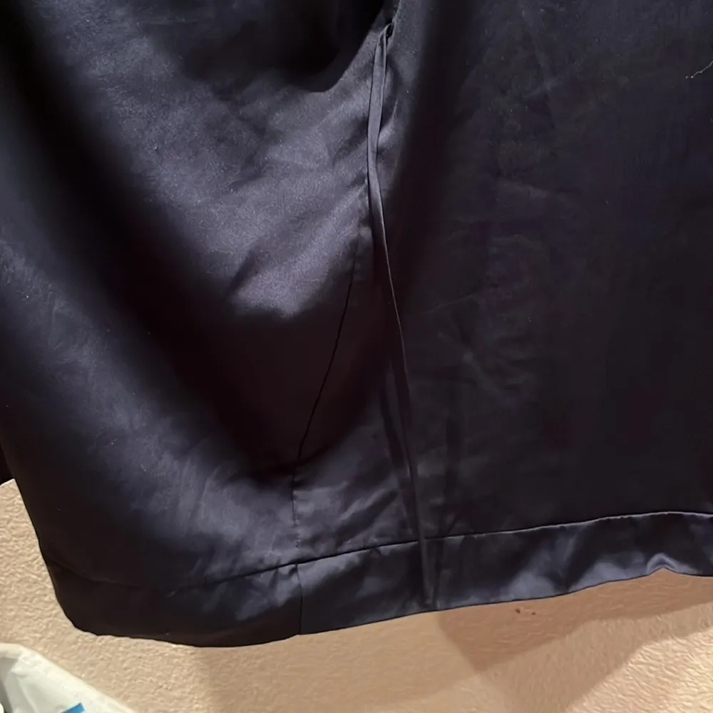 Victoria’s Secret Satin-Like Navy Blue Pink Trim Jacket Style Robe Size Medium - Image 8