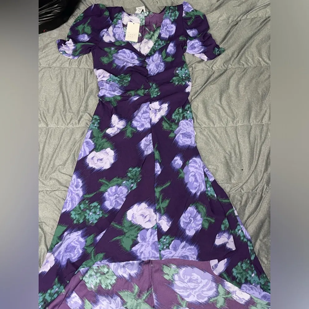 Women's Crepe Short Sleeve Midi Dress nwt large - Image 5