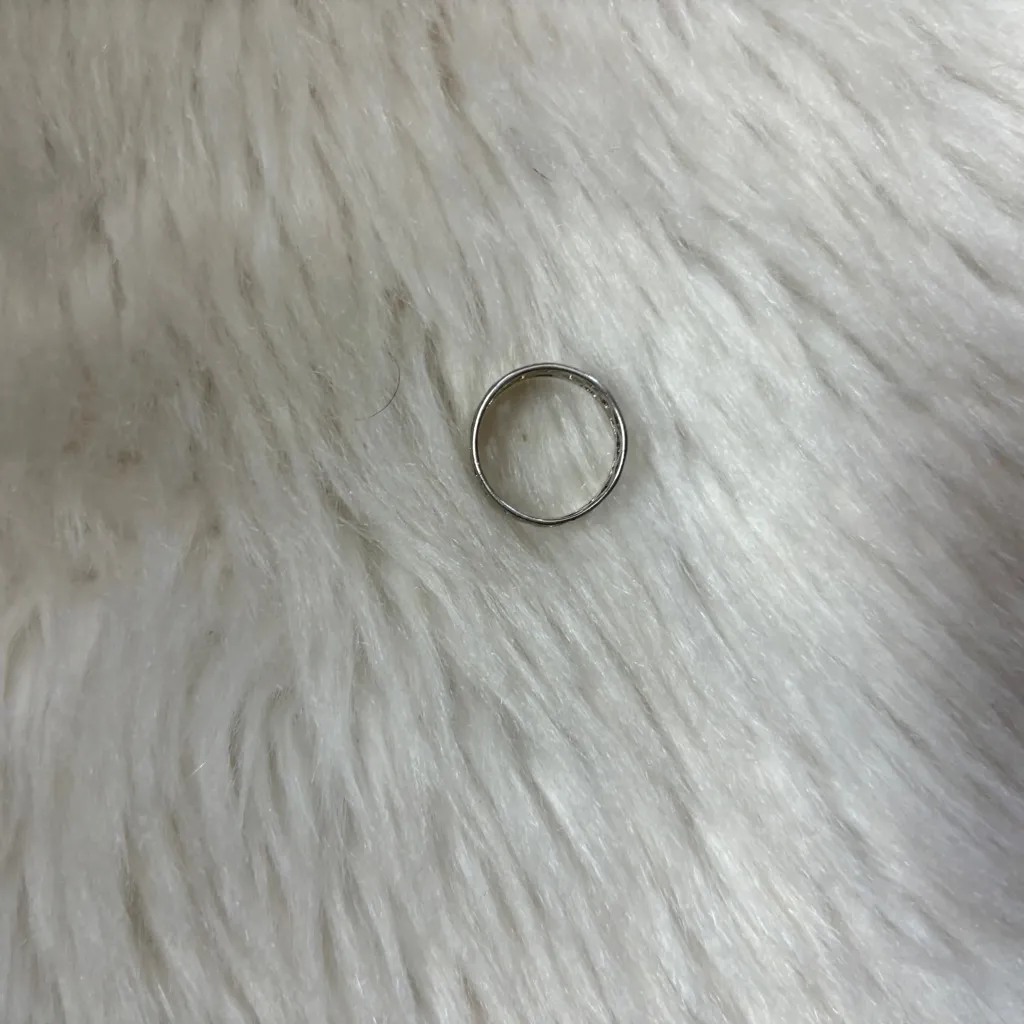 Silver Tone Trellis Cut Out Ring Size 6 - Image 4