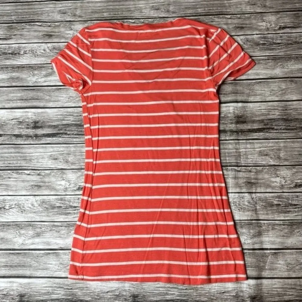 Zenana Outfitters V Neck Orange and White Striped Short Sleeve Tee Shirt S Small - Image 4