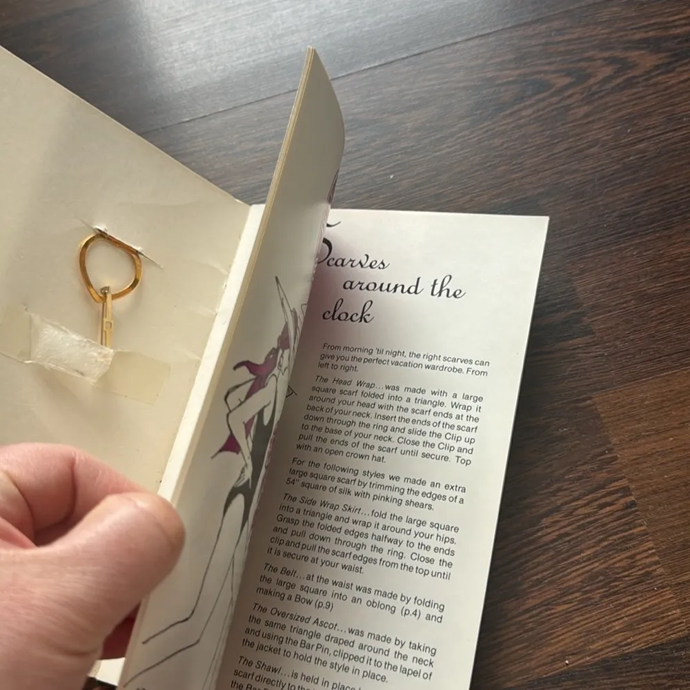 Vintage Lieba Scarf Clip And Original Book Of Designs 1980 Gold - Image 3