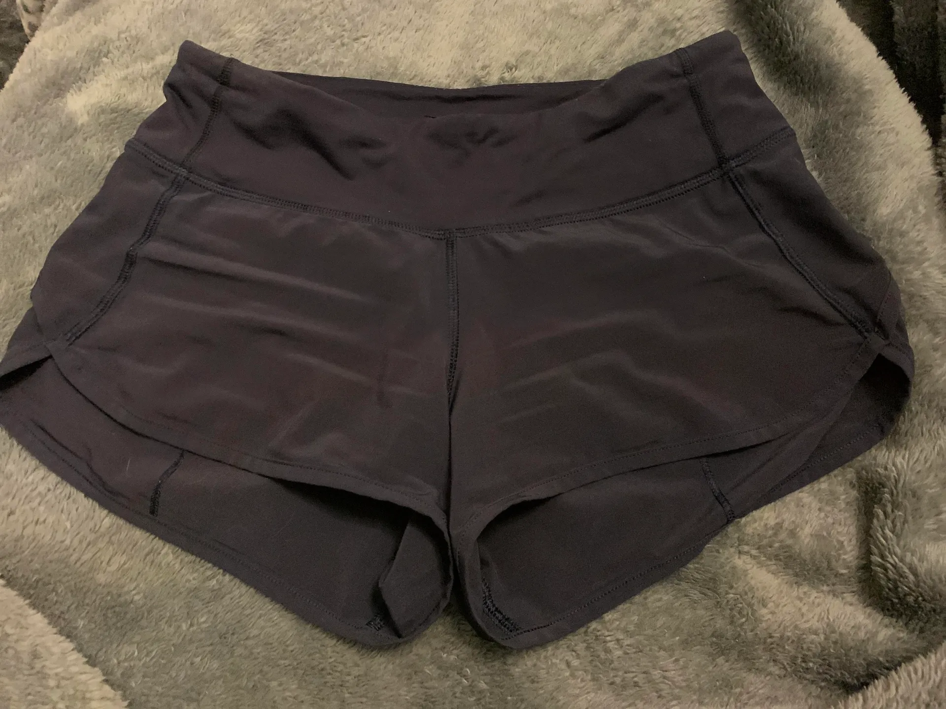 Lululemon navy  shorts - Image 4