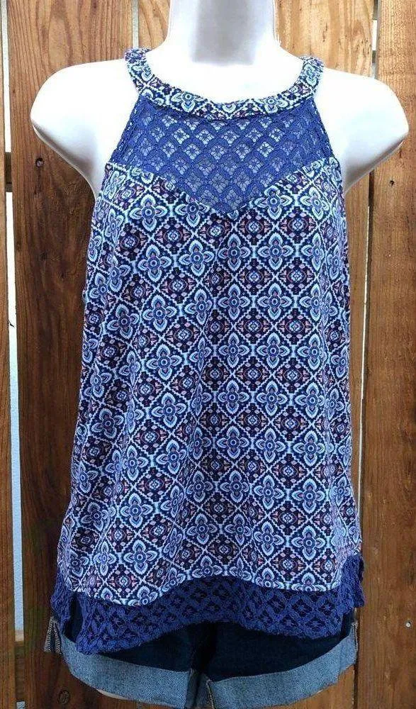 Skies Are Blue Tank Sz Medium - Image 2