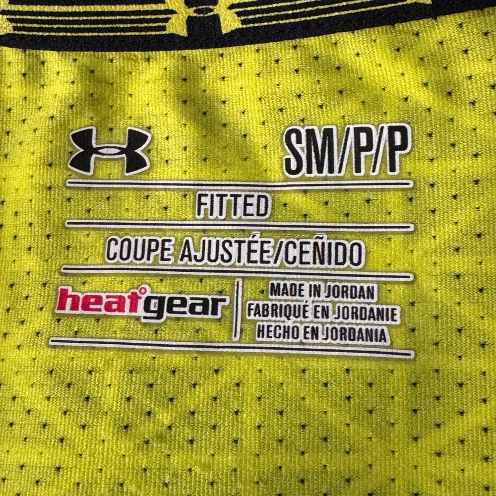 Under Armour Small Fitted HeatGear Top Long Sleeves V-Neck Stretch Geometric - Image 7