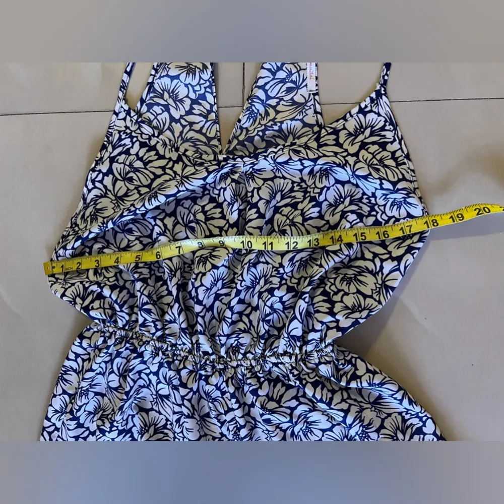 Maitai short jumpsuit floral blue/white L lightweight Romper - Image 10