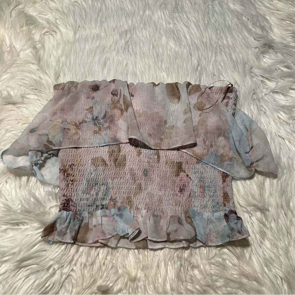 WAYF Off Shoulder Smocked Top Antique Roses S - Image 9