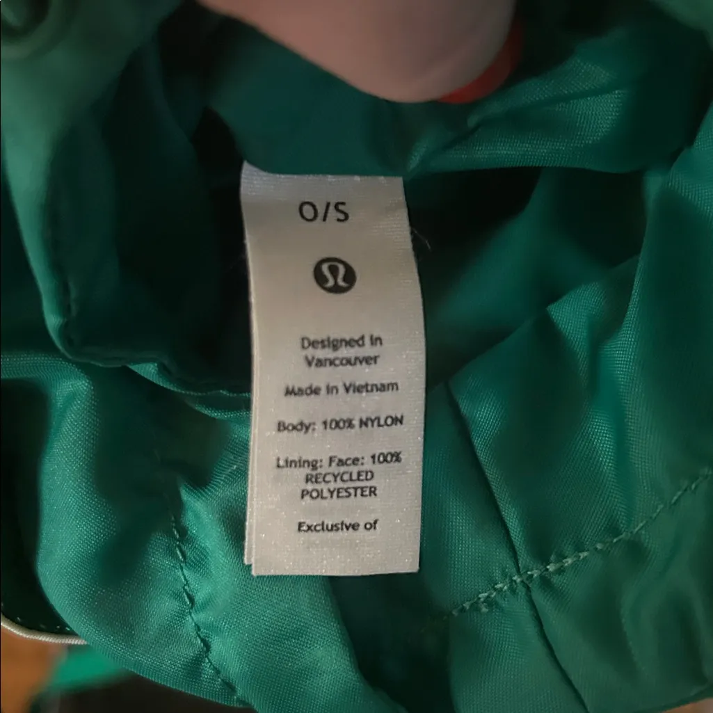 Lululemon Water Bottle Crossbody with Drawstring and Zipper Pocket - Teal Green - Image 7