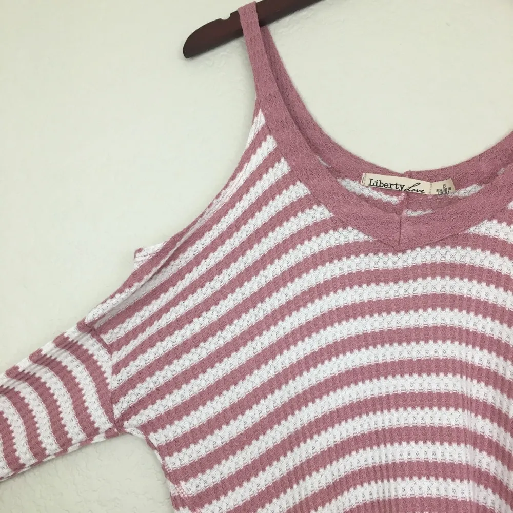 Liberty Love Waffle Knit Cold Shoulder Top S - Image 4